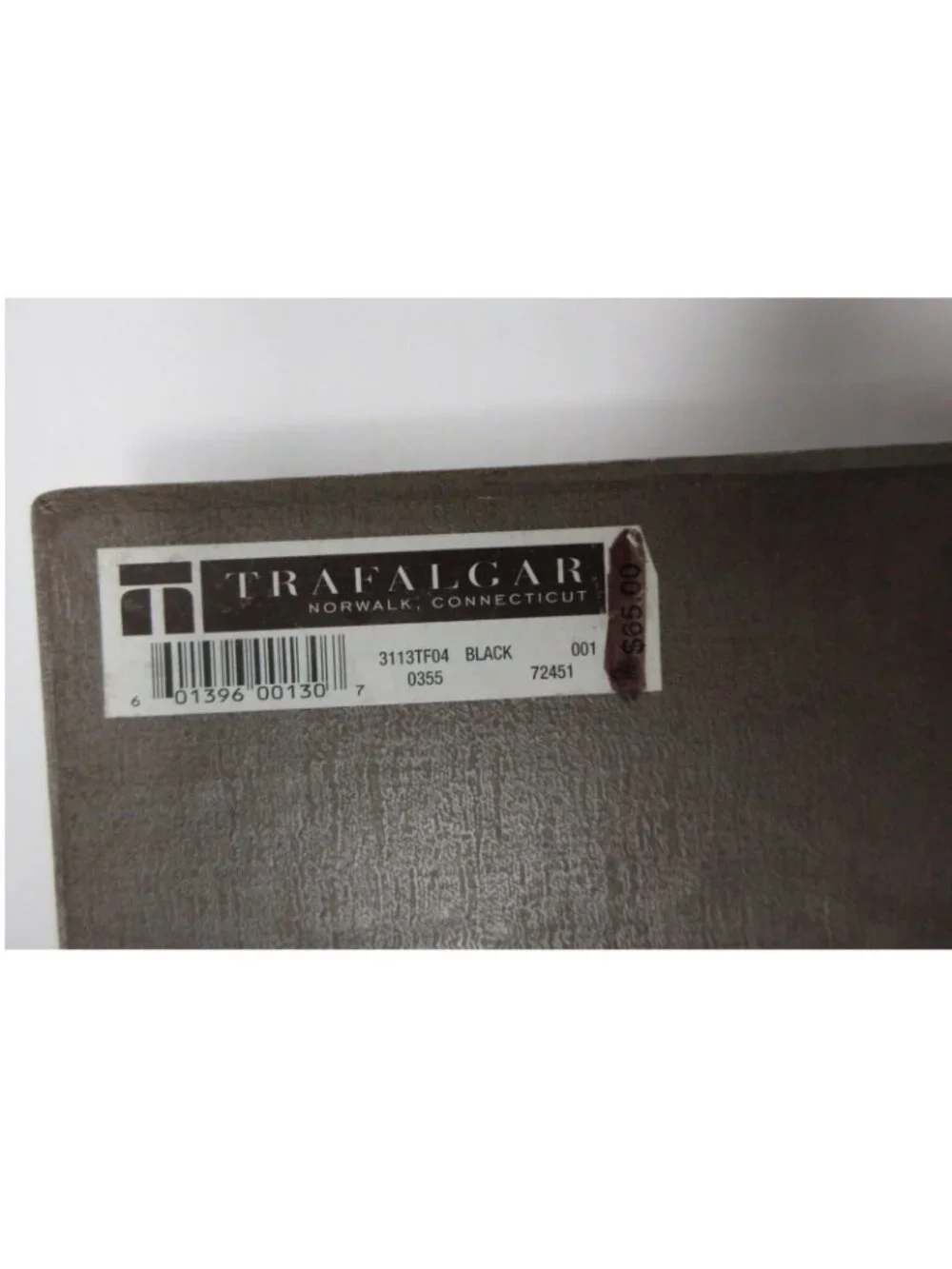 Trafalgar Wallet One Size Bifold Leather Credit Card Slots Luxury NEW